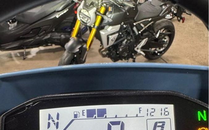 2025 Suzuki DR-Z4SM