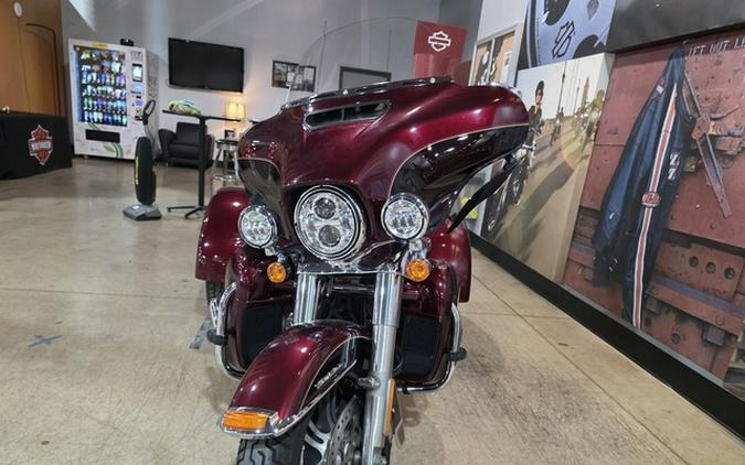 2014 Harley-Davidson Trike FLHTCUTG - Tri Glide Ultra