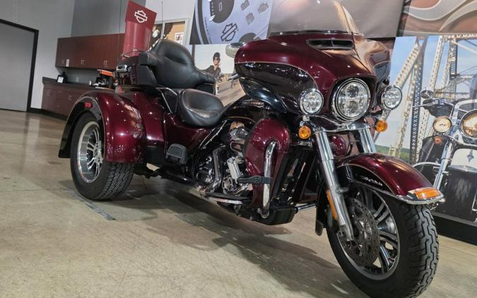 2014 Harley-Davidson Trike FLHTCUTG - Tri Glide Ultra