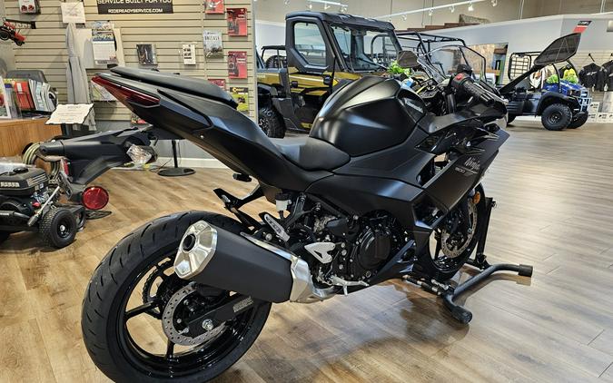 2026 Kawasaki NINJA 500 ABS Metallic Flat Spark Black/Metallic Spark Black - 110074