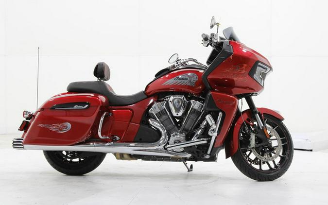 2021 Indian Challenger Limited Ruby Metallic Limited Thunder Black Pearl