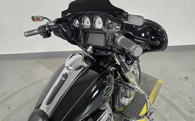 2014 Harley-Davidson® FLHXS - Street Glide® Special