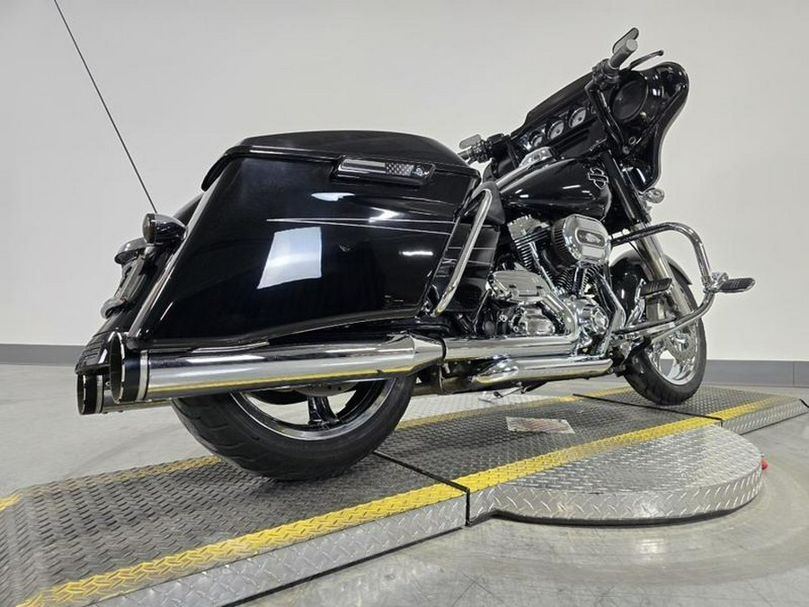 2014 Harley-Davidson® FLHXS - Street Glide® Special