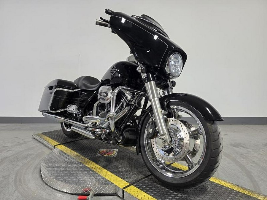 2014 Harley-Davidson® FLHXS - Street Glide® Special