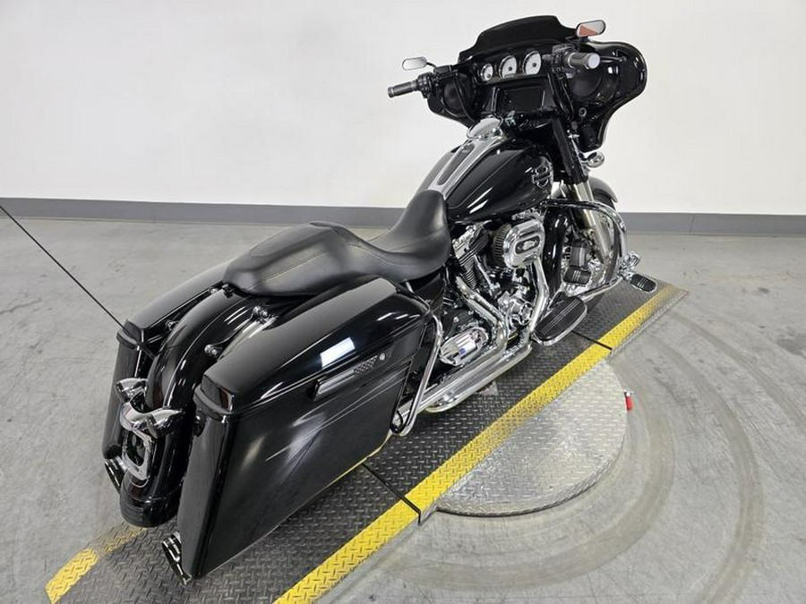 2014 Harley-Davidson® FLHXS - Street Glide® Special