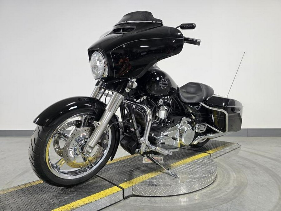 2014 Harley-Davidson® FLHXS - Street Glide® Special