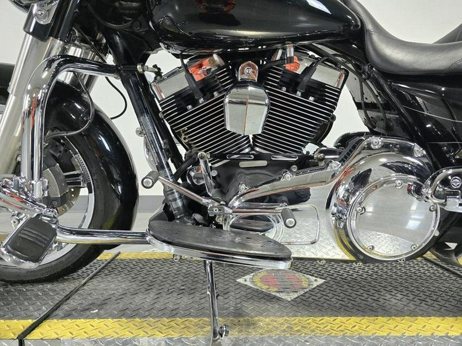 2014 Harley-Davidson® FLHXS - Street Glide® Special