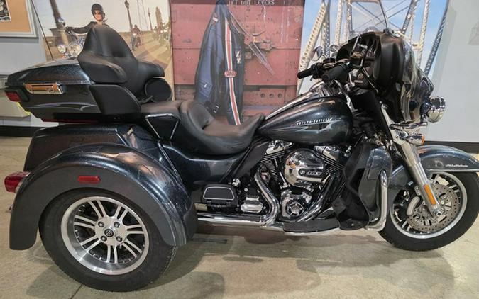 2015 Harley-Davidson FLHTCUTG - Tri-Glide Ultra