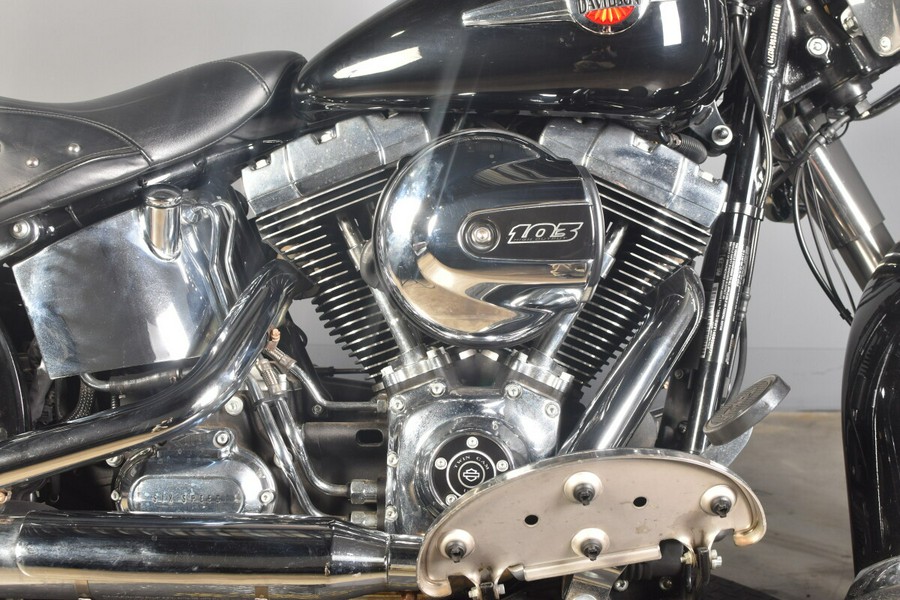 2016 Harley-Davidson Heritage Softail Classic FLSTC