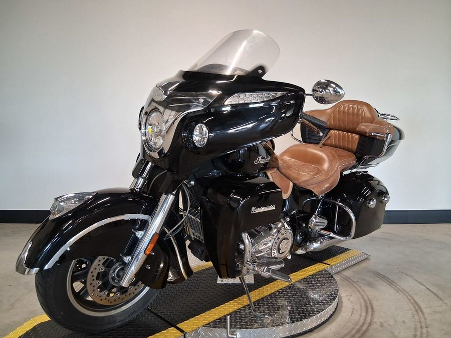 2016 Indian Motorcycle® Roadmaster® Thunder Black
