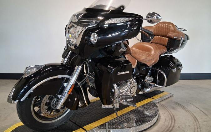 2016 Indian Motorcycle® Roadmaster® Thunder Black