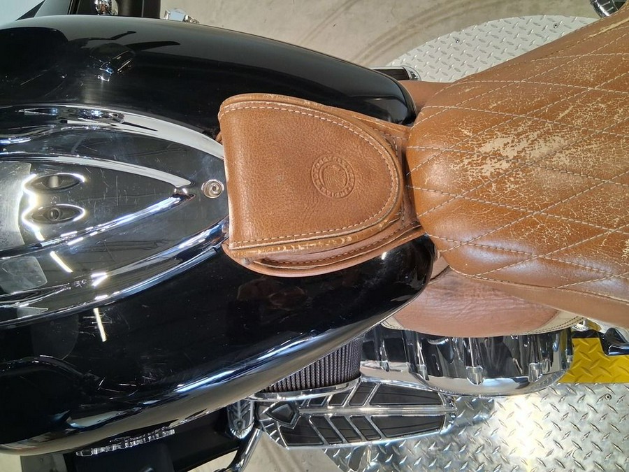 2016 Indian Motorcycle® Roadmaster® Thunder Black