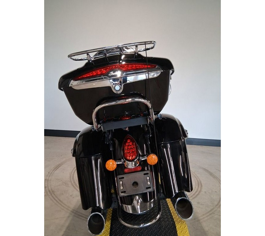 2016 Indian Motorcycle® Roadmaster® Thunder Black