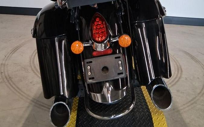 2016 Indian Motorcycle® Roadmaster® Thunder Black