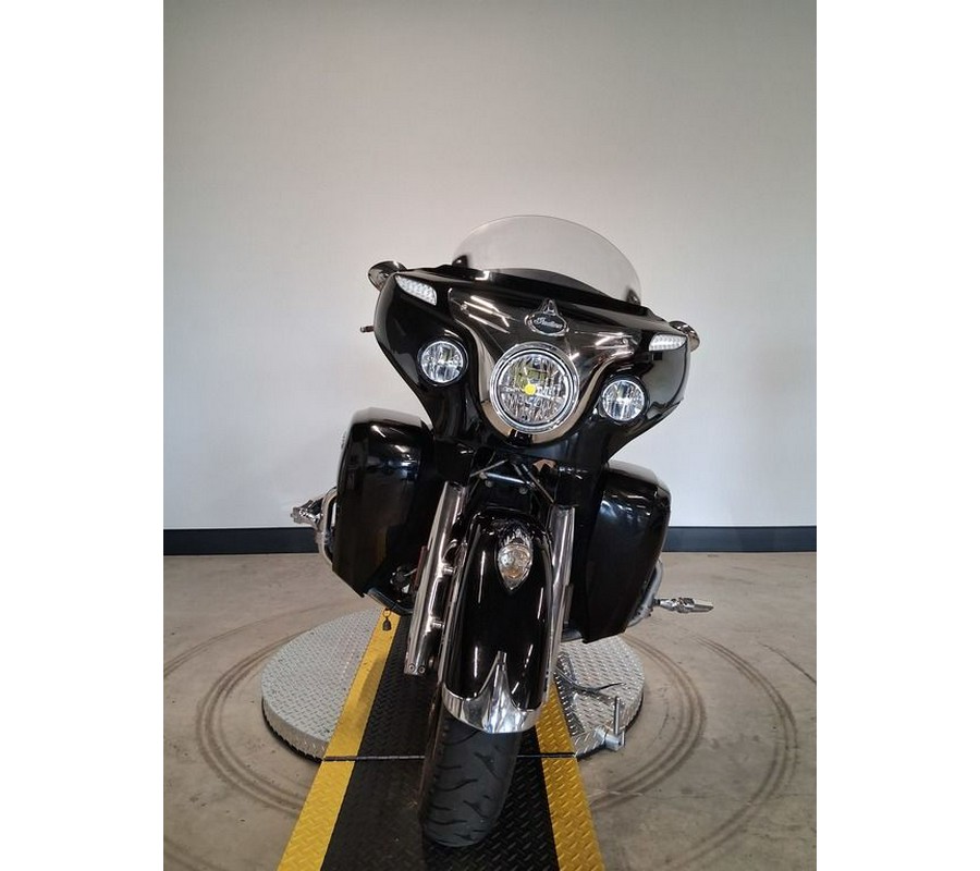2016 Indian Motorcycle® Roadmaster® Thunder Black