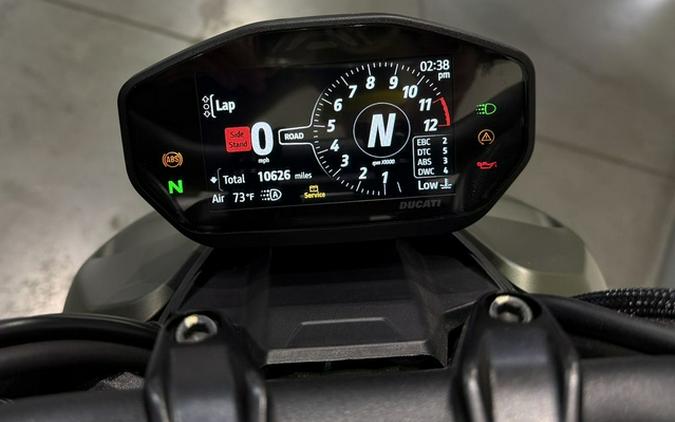 2023 Ducati Streetfighter V2 Storm Green V2