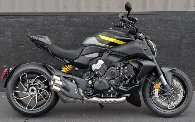 New 2026 DUCATI DIAVEL V4