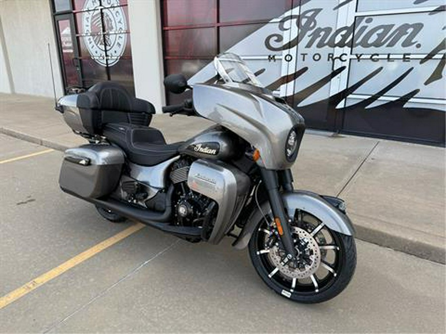 2025 Indian Motorcycle Roadmaster® Dark Horse®