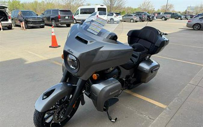 2025 Indian Motorcycle Roadmaster® Dark Horse®