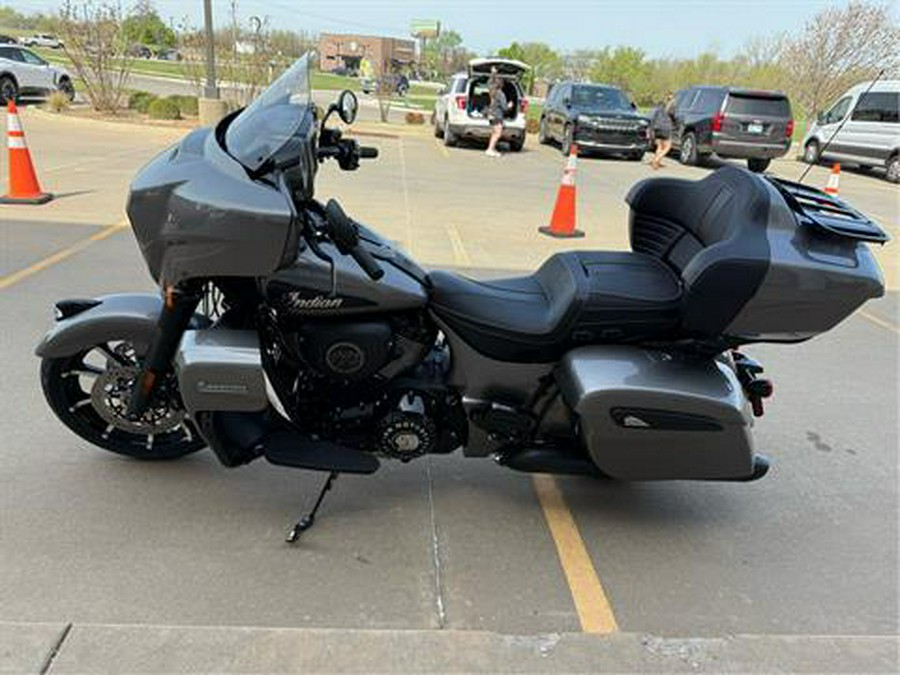 2025 Indian Motorcycle Roadmaster® Dark Horse®