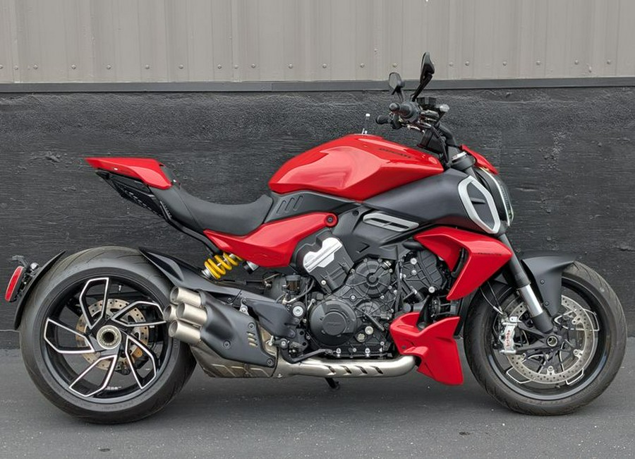 Used 2024 DUCATI DIAVEL V4