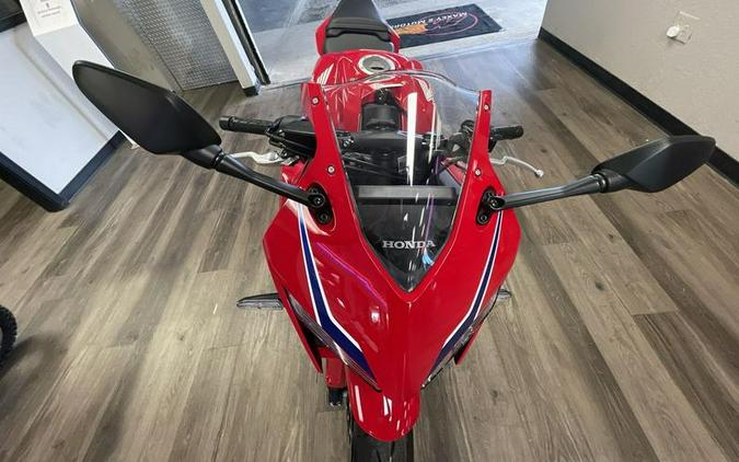 2026 Honda® CBR650R E-Clutch