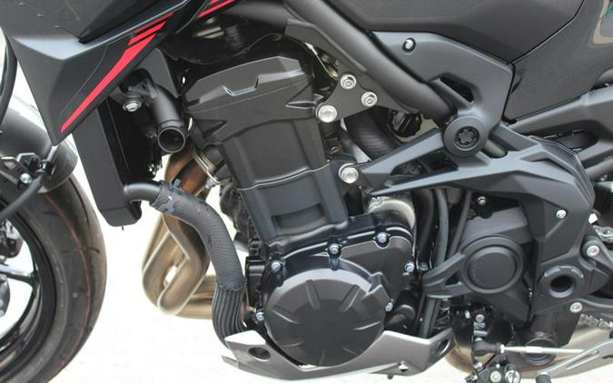 2023 Kawasaki Z900 ABS Metallic Black/Graphite Gray/Flat Black