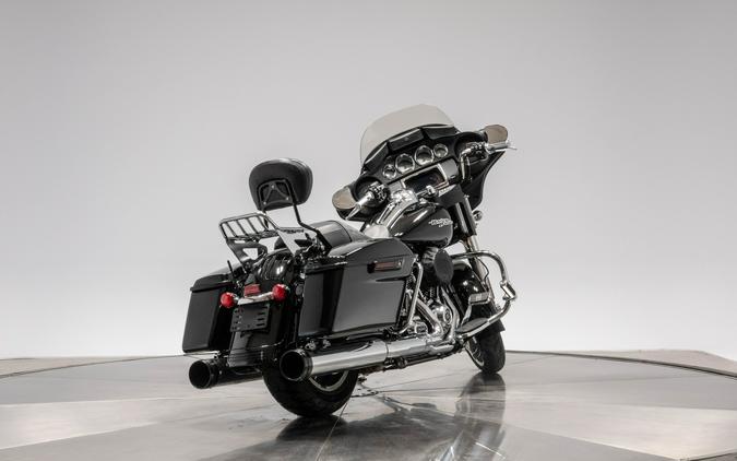 2019 HARLEY-DAVIDSON FLHX STREET GLIDE in Vivid Black
