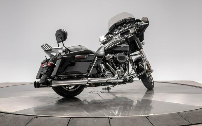 2019 HARLEY-DAVIDSON FLHX STREET GLIDE in Vivid Black