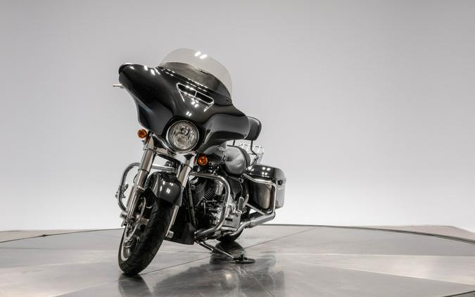 2019 HARLEY-DAVIDSON FLHX STREET GLIDE in Vivid Black