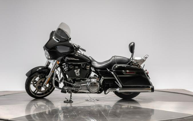 2019 HARLEY-DAVIDSON FLHX STREET GLIDE in Vivid Black
