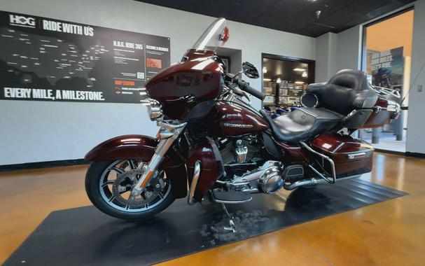 2018 Harley-Davidson® Ultra Limited Twisted Cherry