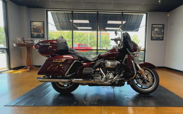 2018 Harley-Davidson® Ultra Limited Twisted Cherry