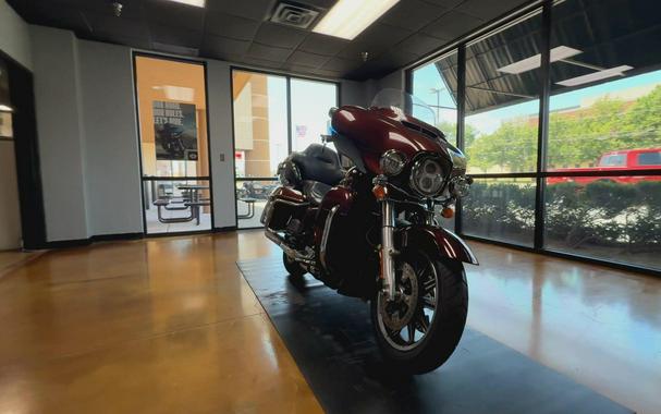 2018 Harley-Davidson® Ultra Limited Twisted Cherry