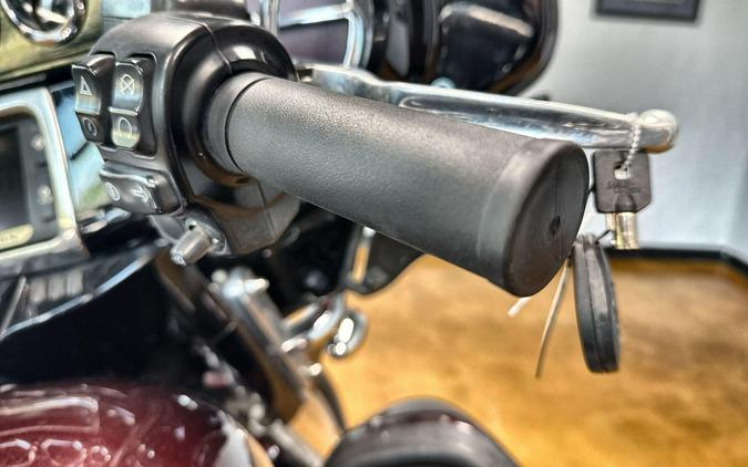 2018 Harley-Davidson® Ultra Limited Twisted Cherry