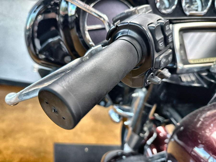 2018 Harley-Davidson® Ultra Limited Twisted Cherry