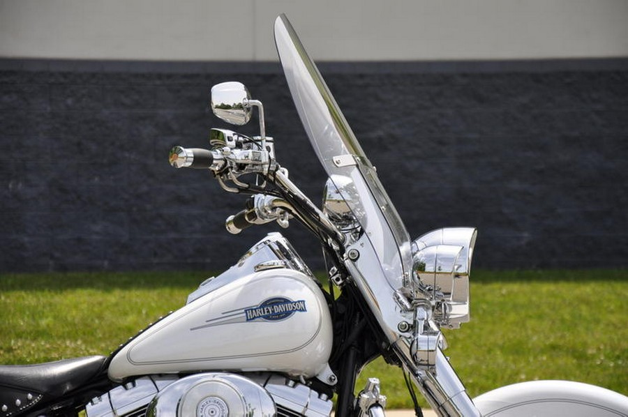 2005 Harley-Davidson® FLSTC - Heritage Softail® Classic