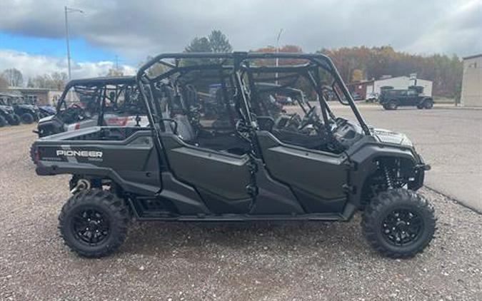 2025 Honda Pioneer 1000-6 Deluxe Crew