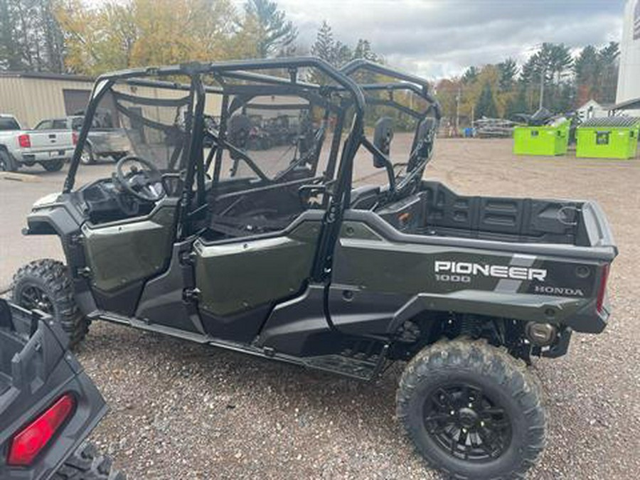 2025 Honda Pioneer 1000-6 Deluxe Crew
