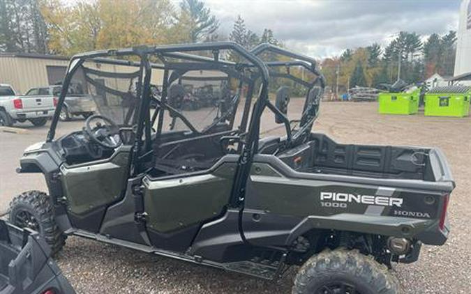 2025 Honda Pioneer 1000-6 Deluxe Crew