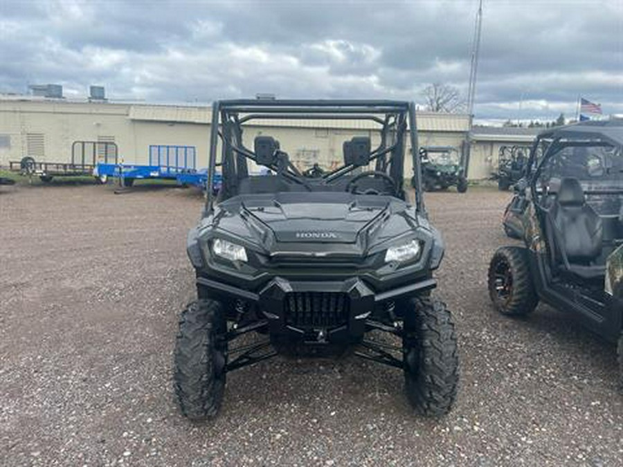 2025 Honda Pioneer 1000-6 Deluxe Crew