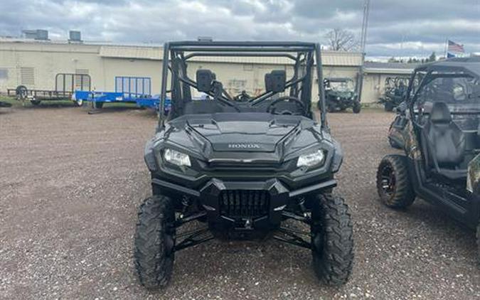 2025 Honda Pioneer 1000-6 Deluxe Crew