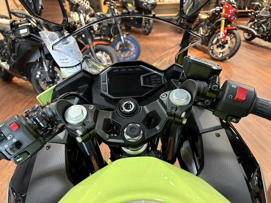 2026 Kawasaki Ninja® 500 ABS Metallic Yellowish Green/Ebony