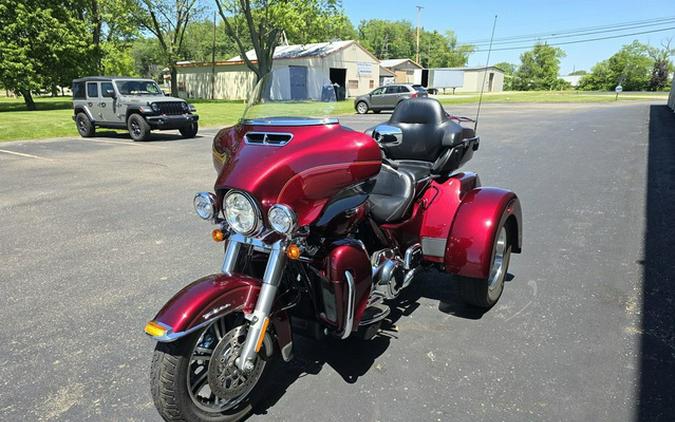 2017 Harley-Davidson Trike FLHTCUTG - Tri Glide Ultra