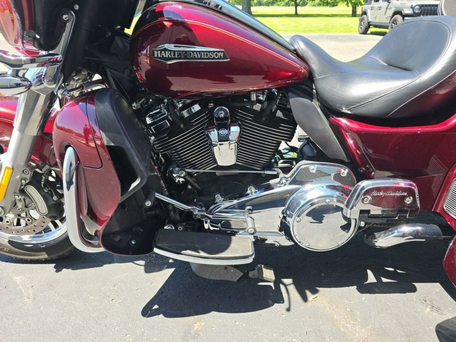 2017 Harley-Davidson Trike FLHTCUTG - Tri Glide Ultra