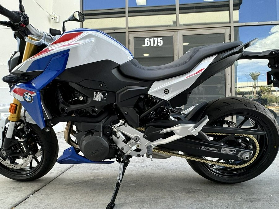 2024 BMW F 900 R Sport