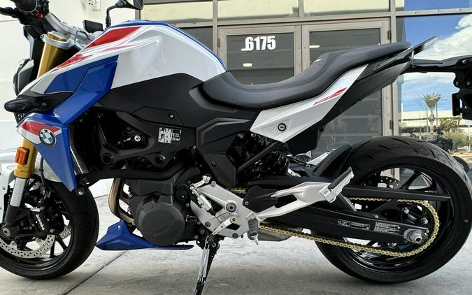 2024 BMW F 900 R Sport