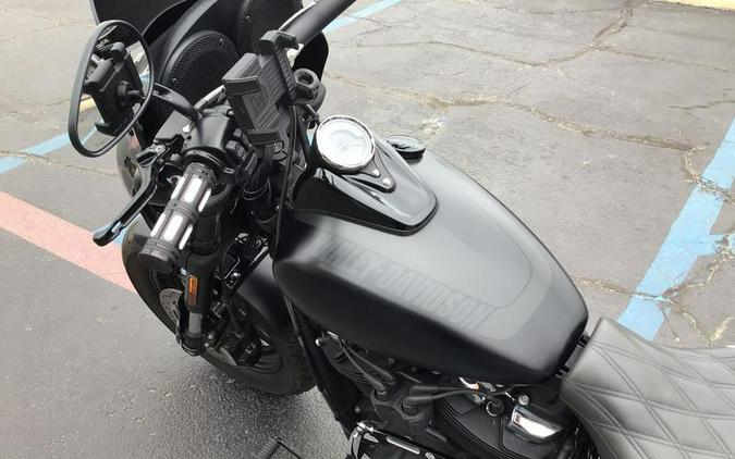 2018 Harley-Davidson® FXFBS - Softail® Fat Bob® 114