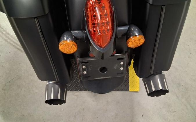 2018 Indian Motorcycle® SPRINGFIELD DARK HORSE