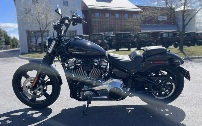FXBB 2025 Harley-Davidson Street Bob VIVID BLACK